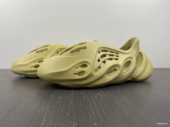 RNNR Foam Adidas Yeezy Sulfur GV6775 0802